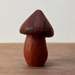 木彫り きのこ 置物 オブジェ（木材：パドウク）（No.T1020） 2枚目の画像