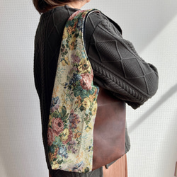ゴブラン織×日本製フェイクレザー　ワンショルダートートバッグ  サブバッグにも　 3枚目の画像