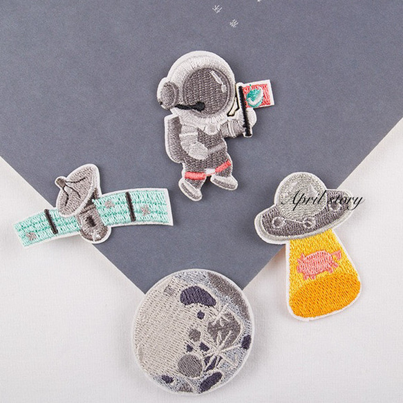 4枚セット/宇宙飛行士・惑星・宙船・レーダー/刺繍ワッペン/アイロン接着 1枚目の画像