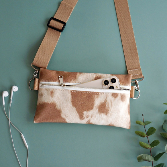 牛皮仿皮單肩包（秋季米色）生態皮革迷你肩背包、智慧型手機肩背包、手拿包 第5張的照片