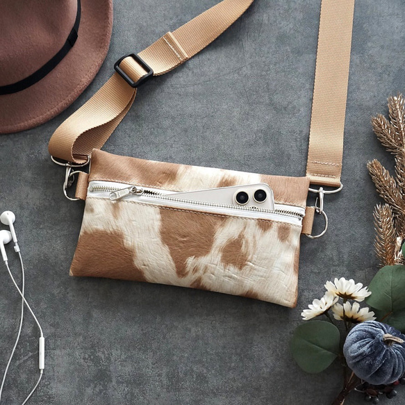 牛皮仿皮單肩包（秋季米色）生態皮革迷你肩背包、智慧型手機肩背包、手拿包 第1張的照片