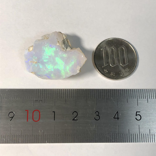 素朴で可愛いオパール原石56ct/鉱物標本 素朴で可愛いオパール原石56ct/鉱物標本