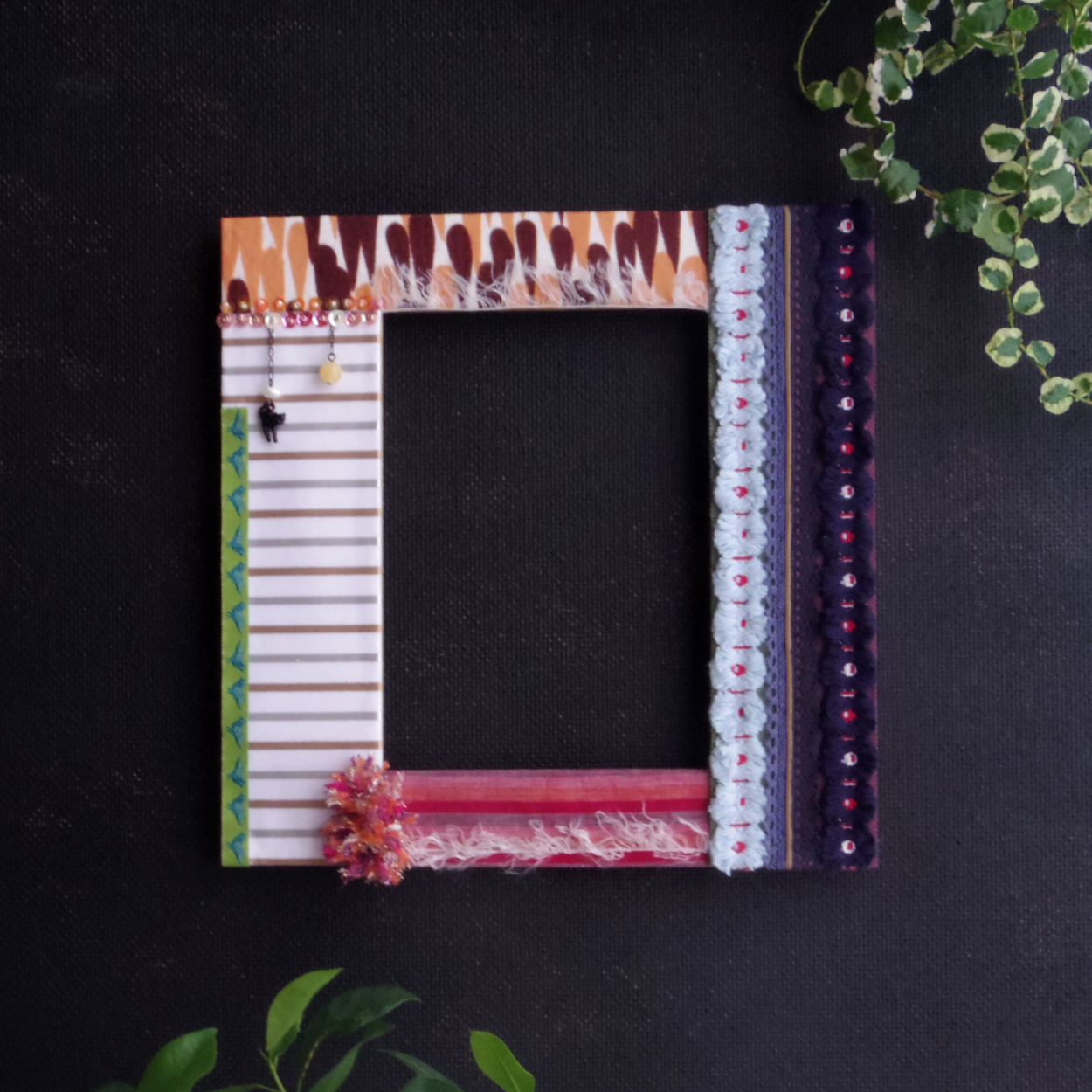 額縁 ＜そとがましかく ２L写真サイズ＞ 「no.７ 壁」