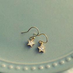 {14Kgf}*Simple Twin Star Earrings* きら星プチピアス 7枚目の画像