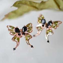 Akarin⭐️天然石ピアス4597⭐️1点もの ペリドット お花ピアス ピアス 8月誕生石ペリドットピアス 花 レディース アクセサリー