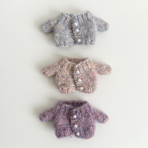 ポーチ、SSサイズ用手編みのセーター（メイちゃん） ポーチ、SSサイズ用手編みのセーター（メイちゃん）