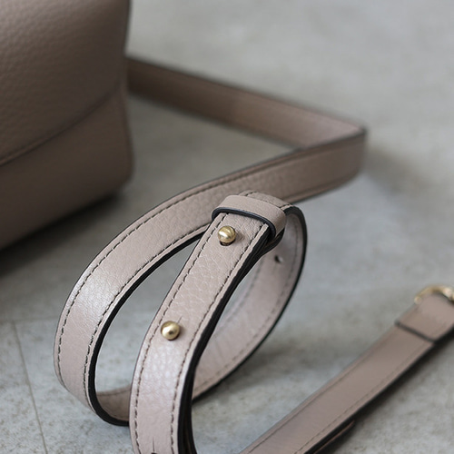 高級本革ショルダーバッグ 通勤用Tote #薄い灰です ショルダー