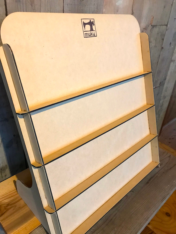 イーゼルスタイル　ディスプレイ展示什器 1枚目の画像