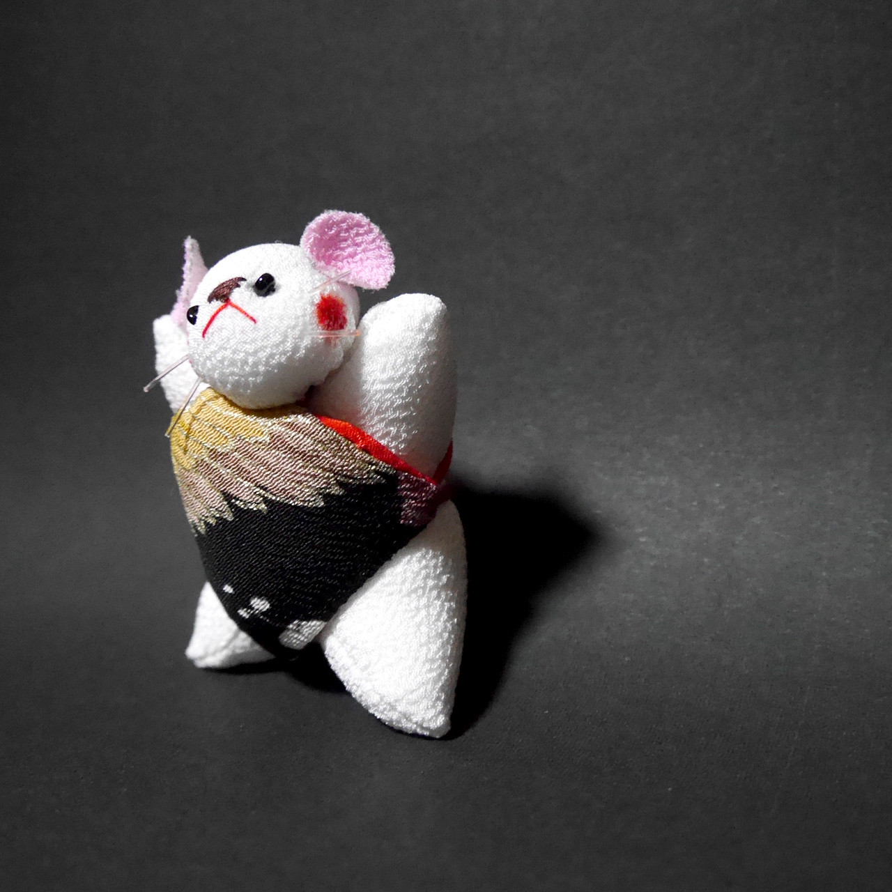 ちりめん　ぬいぐるみ　　③-3 ♢ちりめん細工ネズミちゃんｷｰﾎﾙﾀﾞｰA♢ ぬいぐるみ 鶴 通販 16710559