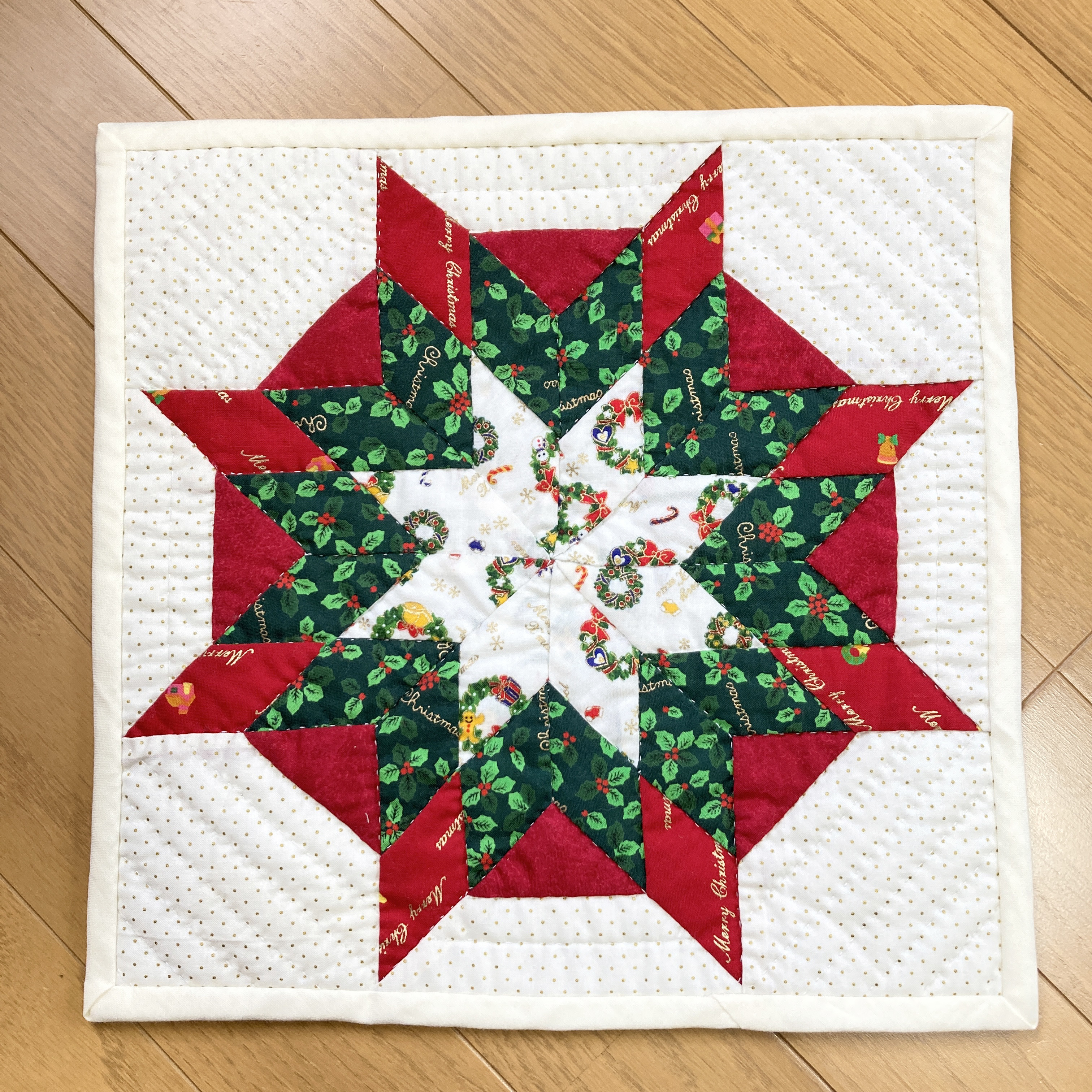 b.クリスマスのブレイジングスターのパッチワークタペストリー