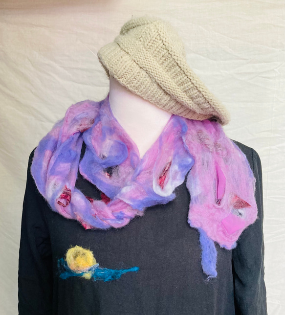 Mum羊毛氈手創作品--多層次花花飾界圍巾/衣飾 第5張的照片