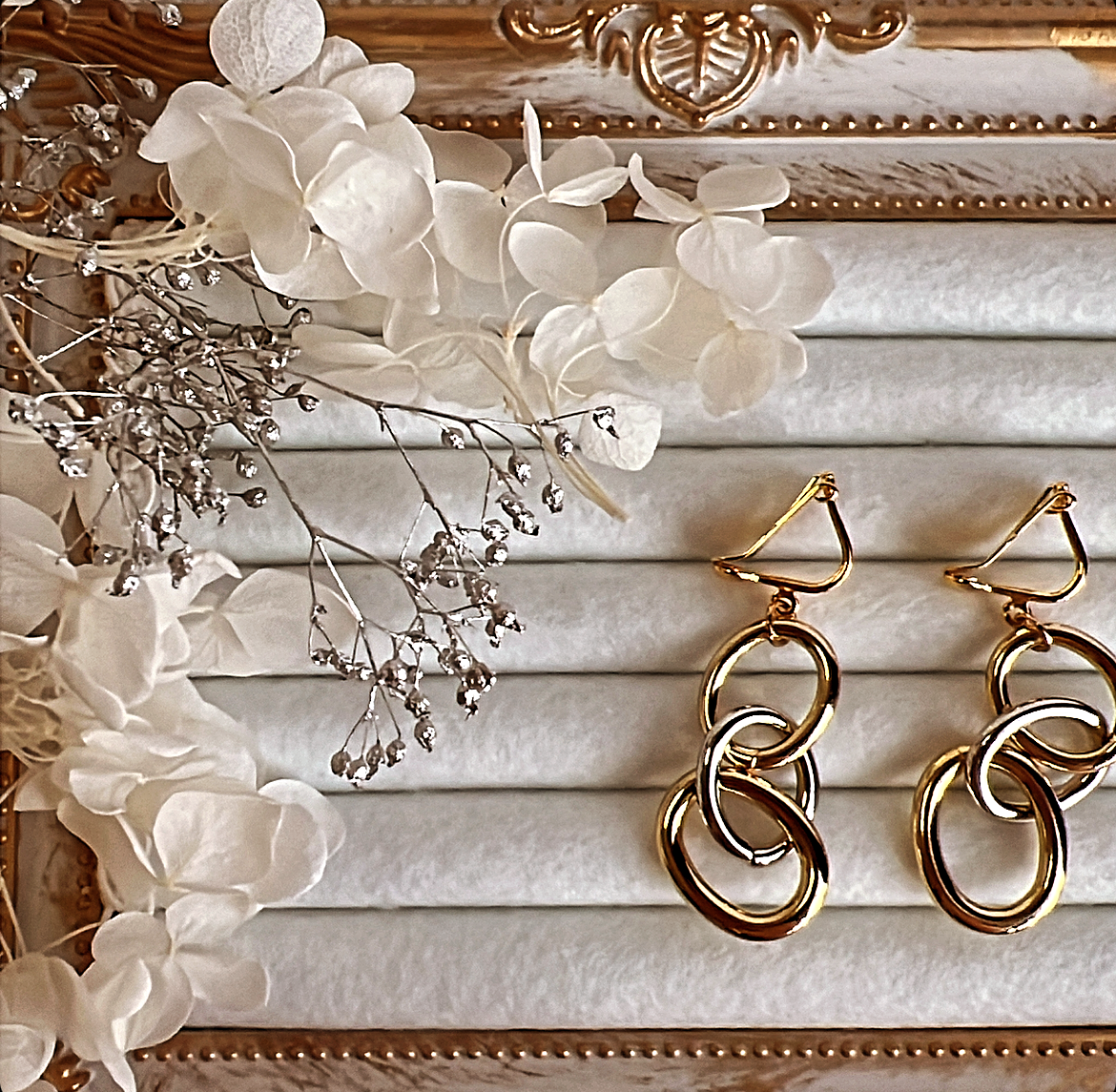 大切なひとへの贈り物に！【上品メタル】大人ピアス / イヤリング