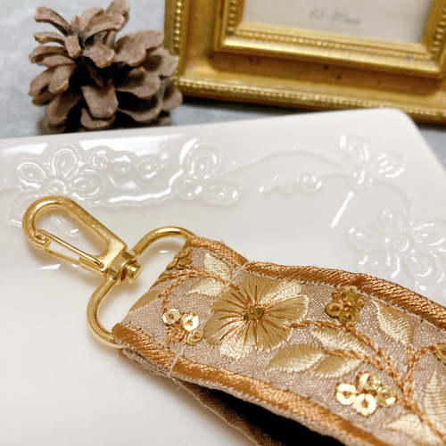インド刺繍リボン】キーホルダー・ハンドメイド・ストラップ 