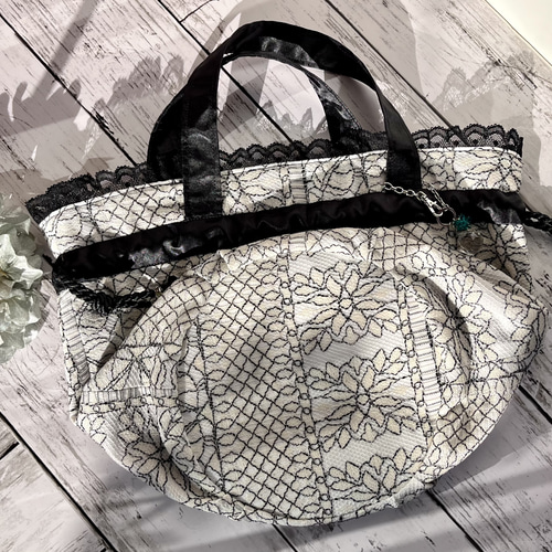 Dress&spice＊レース巾着バッグ 内側サテン 丸底 巾着バッグ Own.Body  