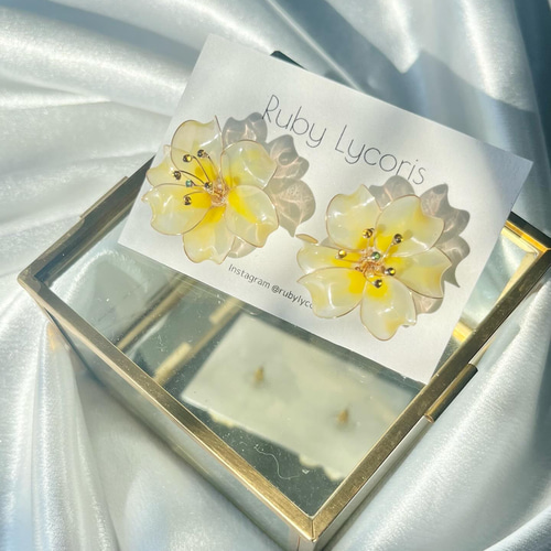 百合の花のピアス/イヤリング カサブランカ リリー ディップアート