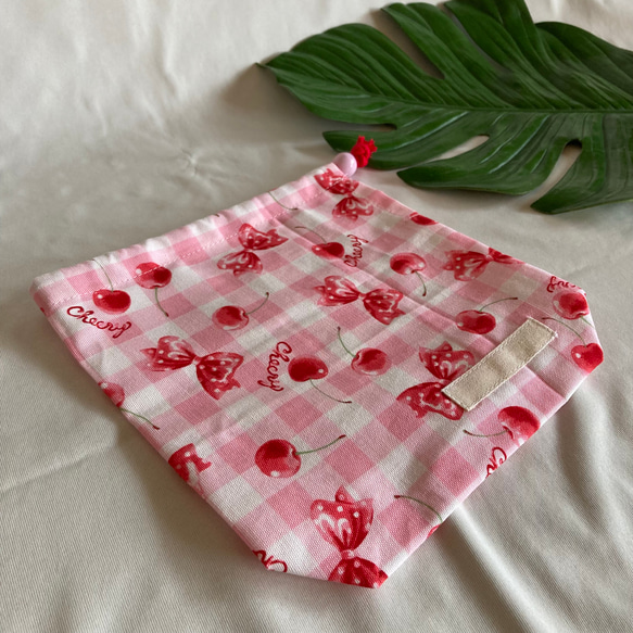 さくらんぼ　柄◆オーダー◆ ランチョンマット　給食セット　給食袋　巾着袋　名入れ さくらんぼ 柄◇オーダー◇ ランチョンマット 給食セット 給食袋 巾着