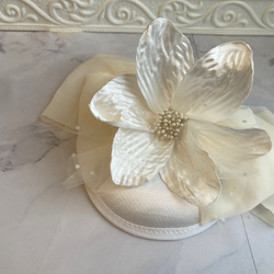 【一点もの】ウェディング　ブライダル 結婚式　花嫁　トーク帽　ヘッドドレス　ヘアパーツ　ヘアアクセサリー　花　フラワー　 3枚目の画像