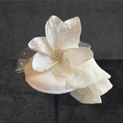 【一点もの】ウェディング　ブライダル 結婚式　花嫁　トーク帽　ヘッドドレス　ヘアパーツ　ヘアアクセサリー　花　フラワー　 1枚目の画像