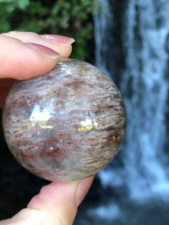 【レア☆】虹入り☆千層ガーデンクォーツスフィア（丸玉）☆45mm！☆瀧川神社にて浄化済み☆選べる台座2種☆No.5 4枚目の画像