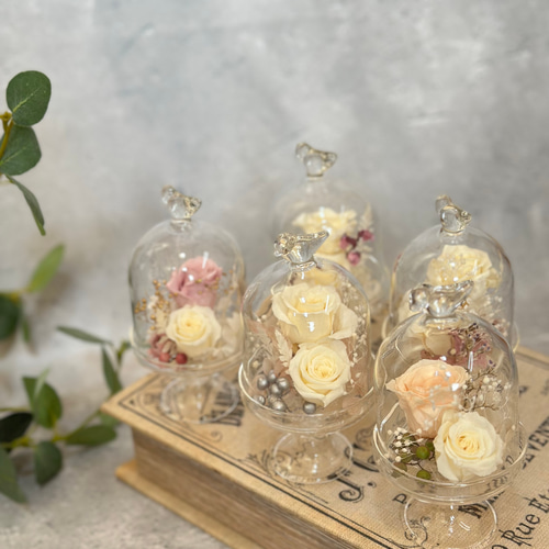 お供え用 プリザーブドフラワーアレンジ作品 ガラスドームで長持ち 白紫 ♡プリザーブドフラワー ガラスドームアレンジ（小鳥）♡お供え