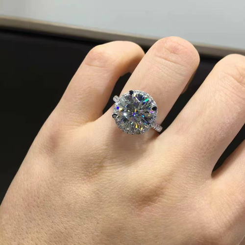 豪華仕様】輝く5カラット モアサナイト ダイヤ リング K18WG 指輪  