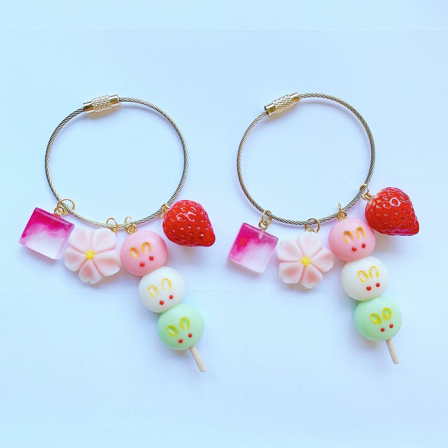 雪うさぎ饅頭　ピンク　うさぎ　フェイクスイーツ　樹脂粘土　和菓子　チャーム