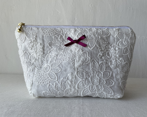 【リネン刺繍　Naoちゃん様オーダー専用ページ】マルチクロス　ボートポーチ メッシュポーチ 刺繍 猫ちゃんたち 巾着バッグ honok（刺繍専門