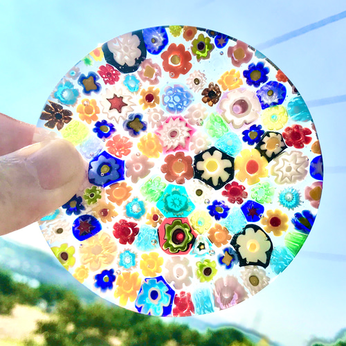 ミルフィオリのペーパーウェイト 文鎮 ヒュージングガラス 花柄