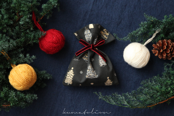 ニットのクリスマスボール ホワイト [受注制作] ウール 編み物 毛糸 ギフトラッピング クリスマスギフト 15枚目の画像