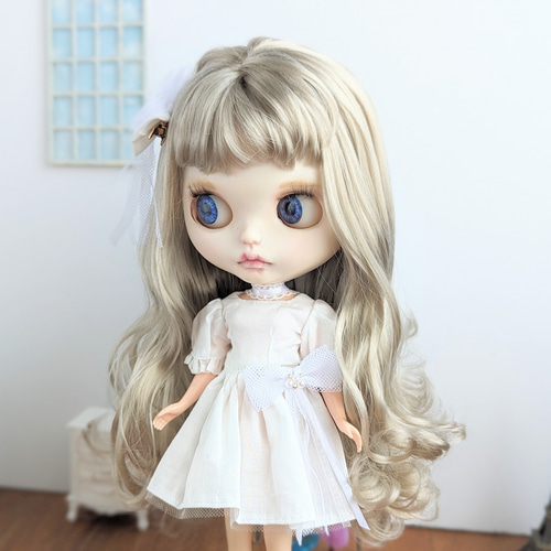 973【ブライス ワンピース】白ワンピースとチュールのリボン※ブライス