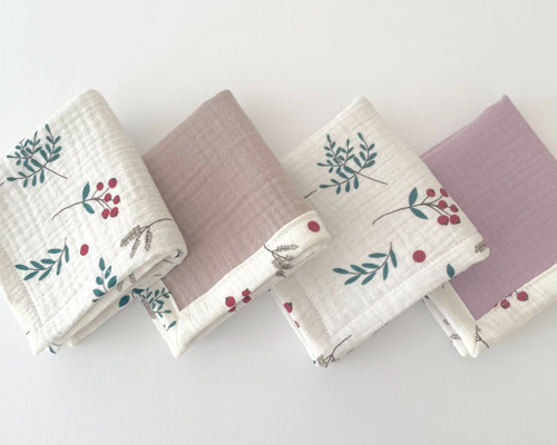 Creema限定】クリスマス ハンカチ⁂数量限定：ふわふわガーゼタオル