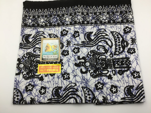 バティックプリントの布　ホワイトバロン 8枚目の画像