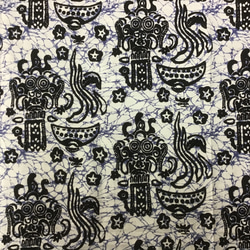 バティックプリントの布　ホワイトバロン 2枚目の画像