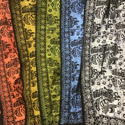 バティックプリントの布　ホワイトバロン 15枚目の画像