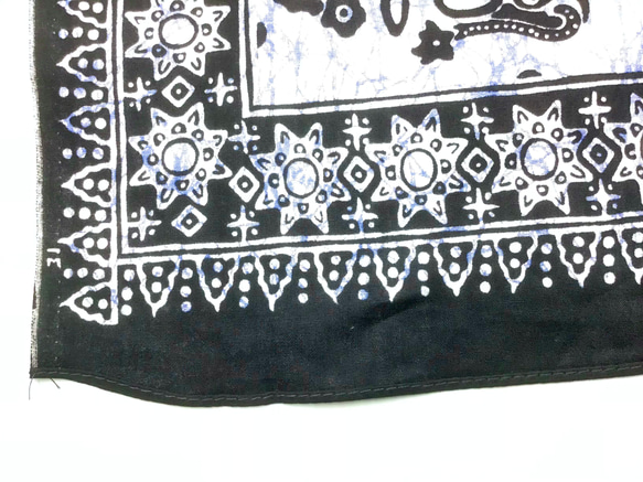 バティックプリントの布　ホワイトバロン 10枚目の画像