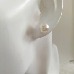 あこや本真珠（日本産）のチタン製のピアス 11枚目の画像