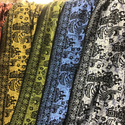 バティックプリントの布　イエローバロン　(黄土色) 7枚目の画像