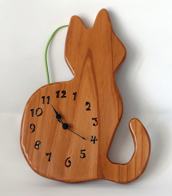 ◇◆手作りなので現品のみ！木製壁掛けネコ時計 おすまし猫「べる」 1枚目の画像