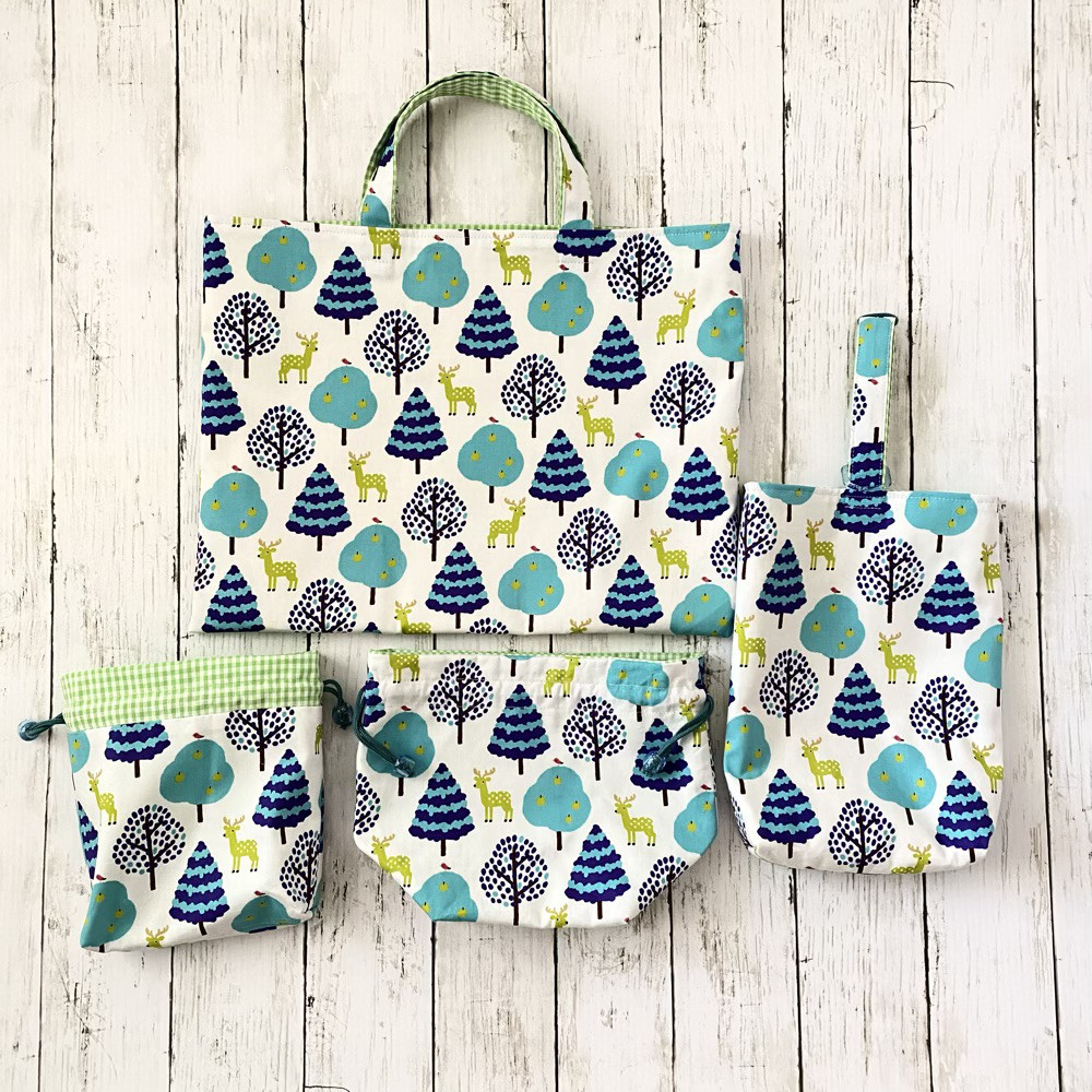 レッスンバッグとシューズケース、お弁当巾着、コップなど‥巾着■森の鹿＊パープル        Ω