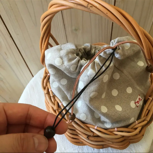 Sale紅籐＊手編み お散歩かごバッグミニ 水玉リネン×染紅籐 着払い
