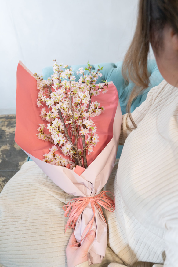 【お部屋でお花見】ラッピング付き啓翁桜10本花束 70cm 9枚目の画像