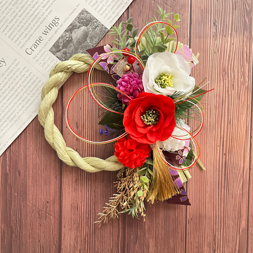 白い椿のしめ縄リース♡ハンドメイド♡メルカリ便発送♡お正月飾り2025 白い椿のしめ縄リース♡ハンドメイド♡メルカリ便発送♡お正月飾り2025