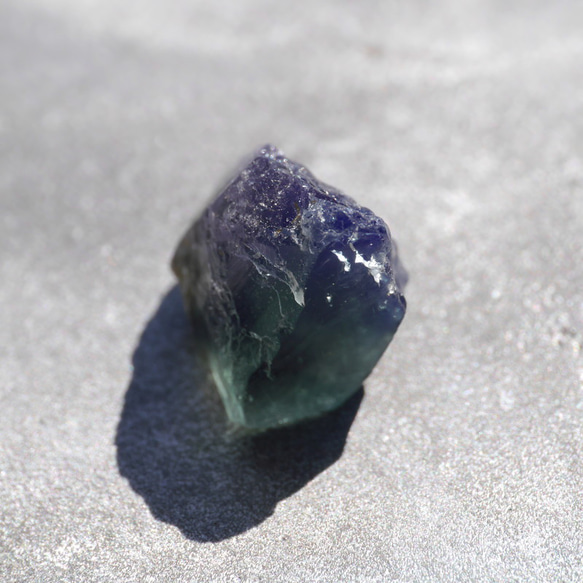 天然石約7.6g最大幅約26mmダイアナマリア鉱山産フローライト結晶原石グリーン強蛍光[dmfl-231018-01] 17枚目の画像