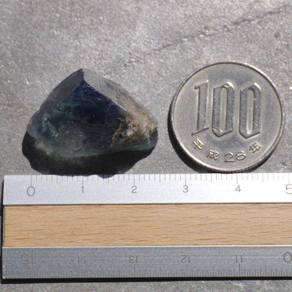 天然石約7.6g最大幅約26mmダイアナマリア鉱山産フローライト結晶原石グリーン強蛍光[dmfl-231018-01] 19枚目の画像