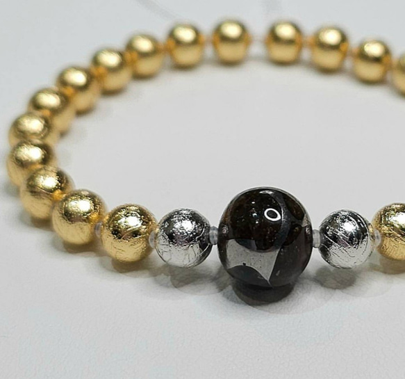 鑑別取得品】ギベオン隕石・パラサイト隕石のダブル宇宙ブレスレット