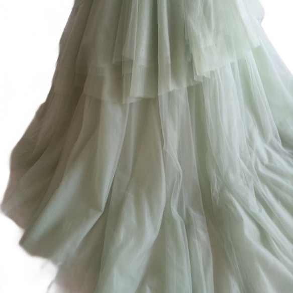 豪華！   ウェディングドレス  グリーン  キャミソール   プリンセスライン   結婚式  柔らかく重ねたチュールス 9枚目の画像