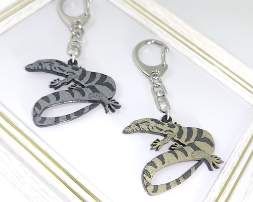 モニター オオトカゲ トカゲ キーホルダー アクセサリー 爬虫類 両面