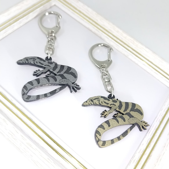 モニター オオトカゲ トカゲ キーホルダー アクセサリー 爬虫類 両面