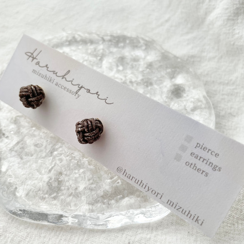 no.196 ハンドメイド✩.*引き揃え糸のくすみカラー上品イヤリング（ピアス） no.196 ハンドメイド✩.*引き揃え糸のくすみカラー上品イヤリング