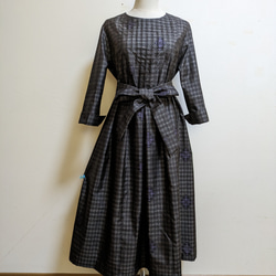 着物リメイク☆410大島紬ピンタックワンピース／サイズL 着物リメイク タックワンピース 大島紬 M〜L ワンピース さら